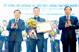 Vinh danh doanh nghiệp phát triển bền vững Việt Nam 2017