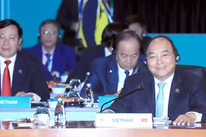 Thủ tướng Nguyễn Xuân Phúc dự và phát biểu tại phiên họp. Ảnh: TTXVN