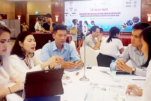 Các DN CNHT đang tham gia kết nối trực tiếp tại “Ngày hội tìm kiếm nhà cung cấp công nghiệp hỗ trợ 2018 - SFS 2018”