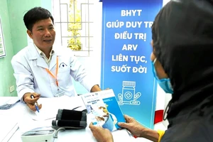 Thách thức trong điều trị HIV/AIDS