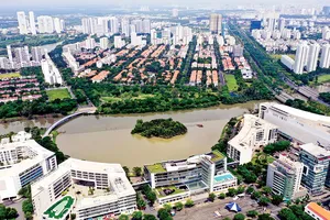 TPHCM phát triển nhanh và bền vững, gắn tăng trưởng kinh tế với phát triển văn hóa - xã hội. Ảnh: HOÀNG HÙNG