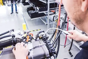 Một nhà máy sản xuất pin nhiên liệu. Ảnh: Daimler