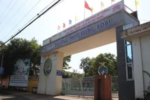 Bình Phước: Trường THPT Đồng Xoài phải nhận thêm học sinh