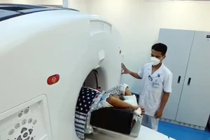 Máy PETCT tại Bệnh viện Ung bướu TPHCM mới được vận hành sau hơn 1 năm ngưng hoạt động vì thiếu thuốc. Ảnh: HOÀNG HÙNG