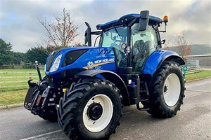 Máy kéo New Holland T7 thân thiện với môi trường