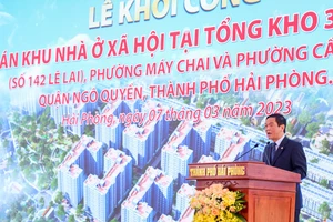 Ông Lê Viết Hải - Chủ tịch HĐQT Tập đoàn Xây dựng Hòa Bình phát biểu tại Lễ khởi công