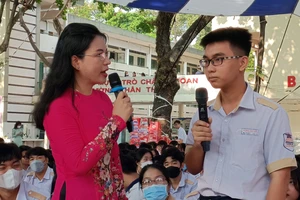 Học sinh các trường THPT trên địa bàn TP Thủ Đức (TPHCM) tham gia ngày hội tư vấn tuyển sinh vào đầu tháng 4-2023