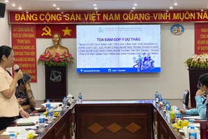 Các chuyên gia, nhà khoa học phát biểu góp ý cho dự thảo 