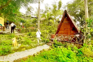 Phòng nghỉ của một homestay trên Núi Cấm