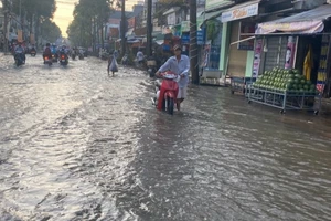 Nhiều tuyến đường ở TP Cần Thơ thường bị ngập khi xuất hiện triều cường