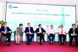 Các khách mời tham gia hội thảo