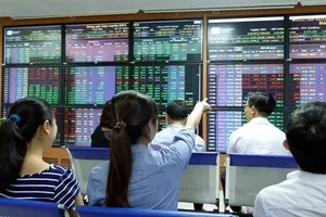 VN-Index tăng gần 10 điểm