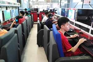 Hè đến, lo trẻ nghiện game 