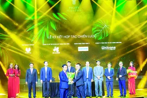 Lễ ký kết chiến lược Hòa Bình với Pi Group
