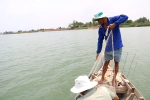 Sông nước và nghề “bà cậu”