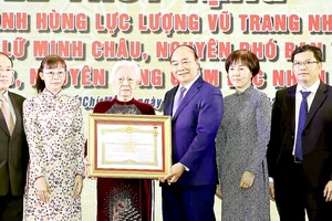 Truy tặng danh hiệu Anh hùng Lực lượng vũ trang nhân dân cho đồng chí Lữ Minh Châu