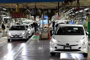 Bên trong một nhà máy sản xuất ô tô của Toyota tại tỉnh Achi, Nhật Bản. Ảnh: AFP/TTXVN