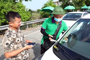 Chuyển tiền vào tài khoản thu phí không dừng: Nên miễn, giảm phí