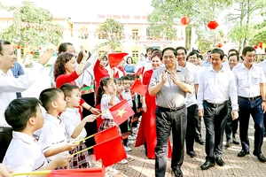 Thủ tướng Phạm Minh Chính: Không để học sinh thiếu sách giáo khoa
