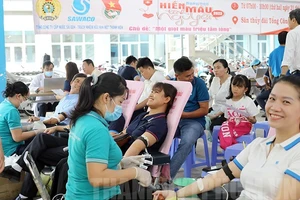 Đoàn viên, CNVC-LĐ SAWACO hiến máu tại “Ngày hội hiến máu tình nguyện năm 2023”. Ảnh: thanhuy.vn