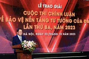 Trao giải cuộc thi chính luận về bảo vệ nền tảng tư tưởng của Đảng lần thứ ba