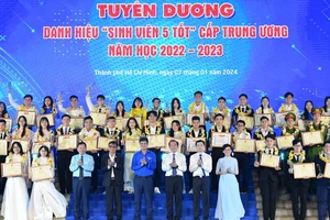 Tuyên dương 1.197 học sinh, sinh viên tiêu biểu