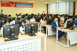 Cuộc thi Vô địch tin học văn phòng thế giới đồng loạt diễn ra tại 3 thành phố lớn