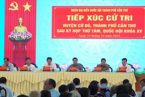 Thủ tướng Phạm Minh Chính và Đoàn đại biểu Quốc hội TP Cần Thơ tiếp xúc cử tri tại huyện Cờ Đỏ