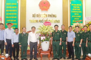 Lãnh đạo TPHCM thăm, chúc mừng Bộ đội Biên phòng TPHCM