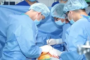 Các bác sĩ Bệnh viện Thống Nhất đang ghép tạng cho bệnh nhân