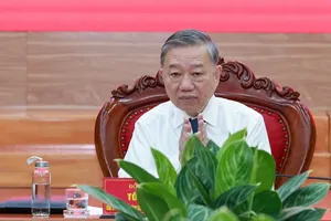 Tổng Bí thư Tô Lâm làm việc và trao quyết định của Bộ Chính trị về việc thành lập Cơ quan Ủy ban Trung ương MTTQ Việt Nam