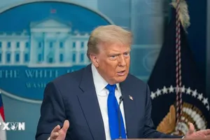 Tổng thống Mỹ Donald Trump phát biểu trong cuộc họp báo tại Nhà Trắng. Ảnh: THX/TTXVN