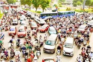Tháo điểm nghẽn giao thông cửa ngõ phía Đông và Tây TPHCM: Giảm lãng phí, thúc đẩy phát triển