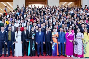 Thủ tướng Phạm Minh Chính gặp mặt đại diện doanh nghiệp, doanh nhân tiêu biểu toàn quốc, chiều 9-10. Ảnh: VIẾT CHUNG