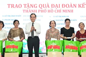 Mỗi người dân góp phần viết nên câu chuyện về sự gắn bó, sẻ chia