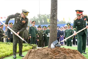 Phó Thủ tướng Campuchia Tea Seiha dự Giao lưu hữu nghị quốc phòng biên giới Việt Nam - Campuchia