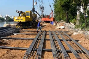 TPHCM: Khởi công gói thầu xây lắp 1 của Dự án cải tạo bờ Bắc kênh Đôi