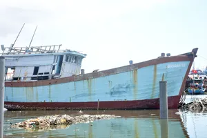 Đại tá Trần Ngọc Tăng phát biểu tại buổi làm việc.