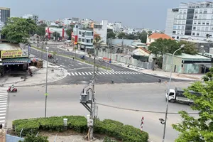 Đoạn tuyến giao thông số 2 (kết nối từ ranh dự án Tân Thắng đến ngã ba đường Tây Thạnh - Lê Trọng Tấn) vừa được thông xe. Ảnh: TH