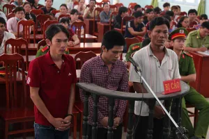 Tuyên phạt các đối tượng bắn chết bò tót trong khu bảo tồn