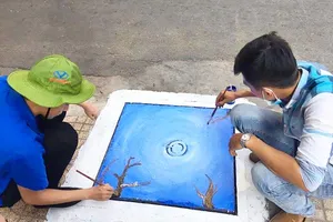 Mỗi bức tranh là một thông điệp kêu gọi mọi người cùng bảo vệ môi trường
