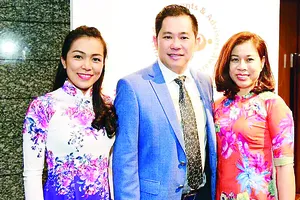 Ông Chiêm Minh Dũng - thành viên HĐQT kiêm Phó Tổng Giám đốc, đại diện SCB tham dự lễ trao giải