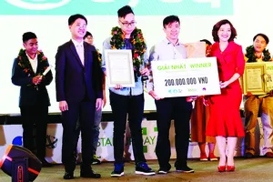 Nguyễn Đắc Phúc giành giải nhất Startup Wheel 2017