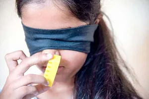 Ngửi mùi biết màu sắc