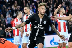 Neymar đ0ã ghi hattrick trong chiến thắng 6-1 trước Red Star Belgrade.