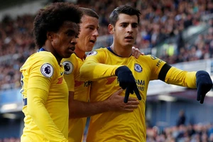 Không có Hazard, bộ ba Morata, Willian và Barkley đã ghi bàn