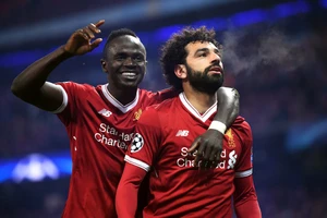 Sadio Mane (trái) và Mo Salah ở Liverpool.