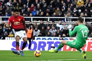 Marcus Rashford ghi bàn thắng thứ 3 trong 4 trận