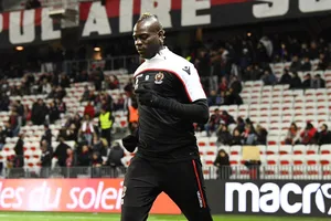 Mario Balotelli hết duyên với Nice