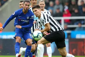 Eden Hazard sẽ lại ghi bàn vào lưới Newcastle.